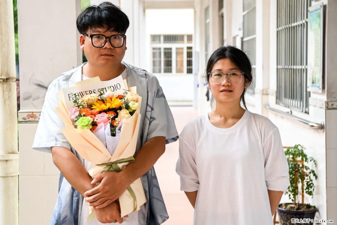 全网追的“扁担女孩”，找了一份暑假工，时薪12元 - 信阳生活资讯 - 信阳28生活网 xy.28life.com